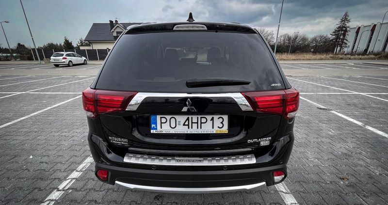 Mitsubishi Outlander cena 104550 przebieg: 54000, rok produkcji 2017 z Poznań małe 301